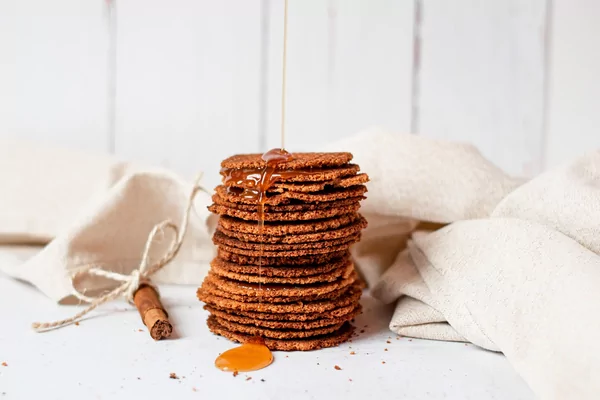 Low carb and sugar free crispy waffles