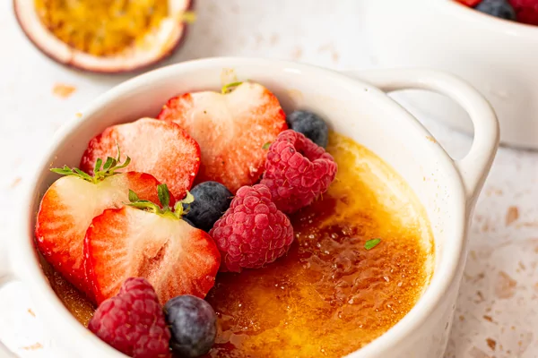 Sugarfree passionfruit crème brûlée