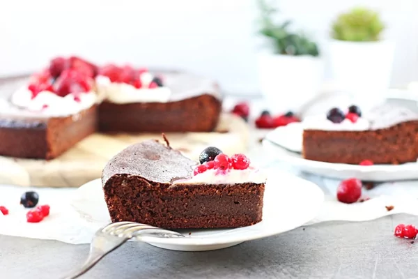 Carb reduced chocolate cake