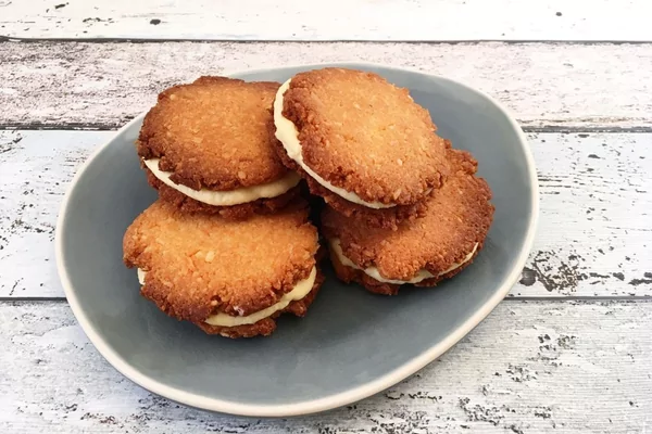 Koolhydraatarme en suikervrije gevulde kokoskoeken