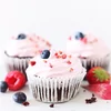 Koolhydraatarme aardbeien brownie cupcakes